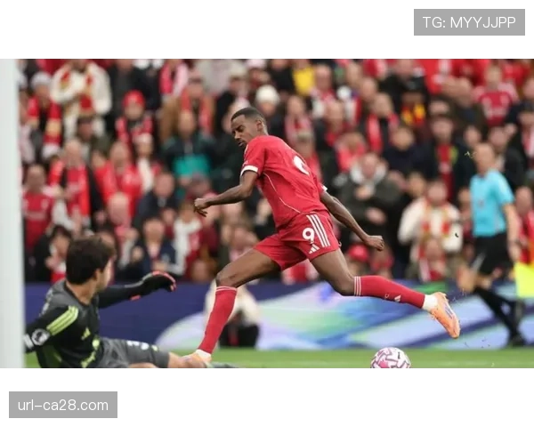 姆伯莫当选曼联十月最佳球员，新援贡献5球1助攻